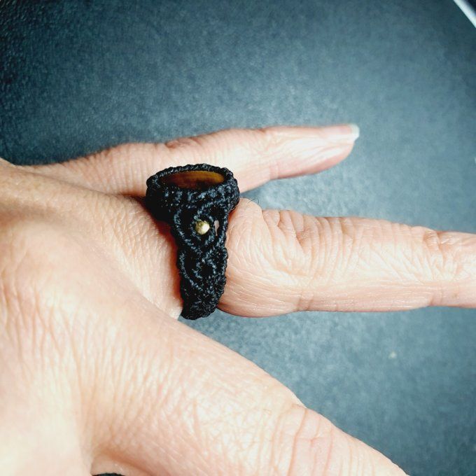 Bague micro macramé et oeil de tigre