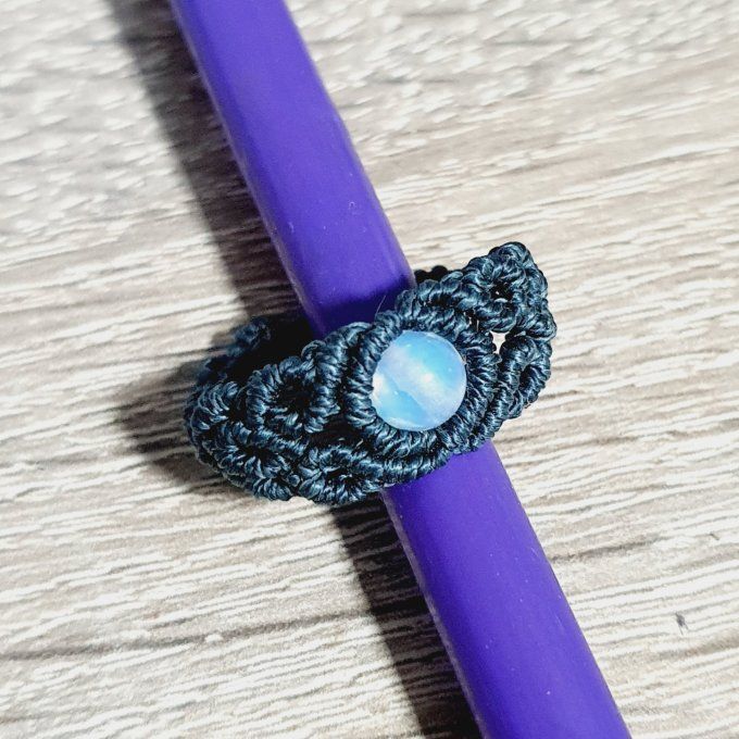 L'Aube d'Opalite - bague micro macramé