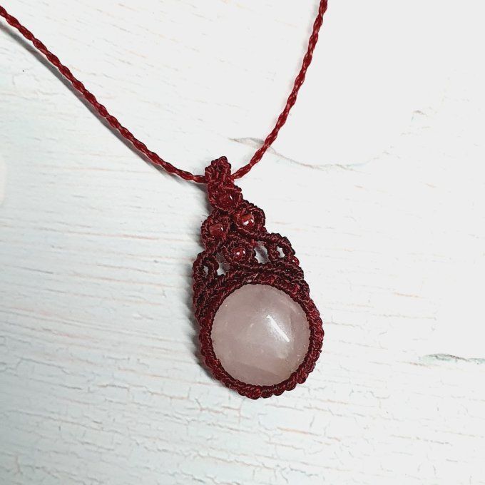 Parure Roseraie Secrète - Collier et boucles d'oreilles macramé et quartz rose