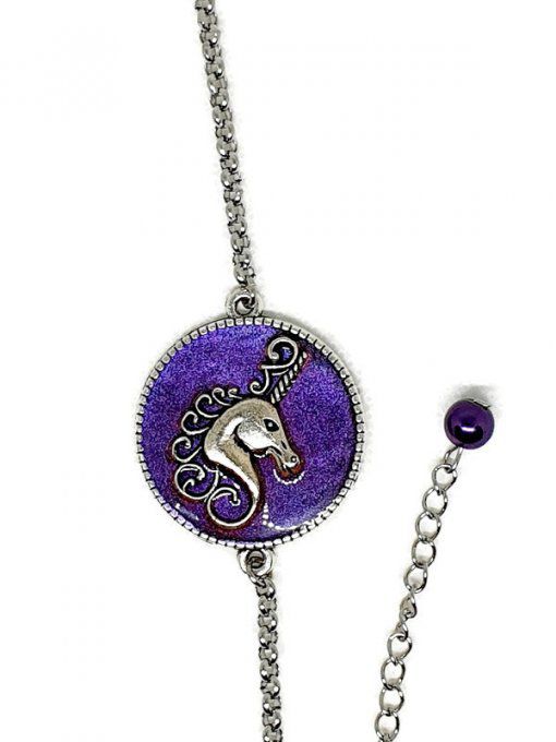 bracelet licorne - fond violet