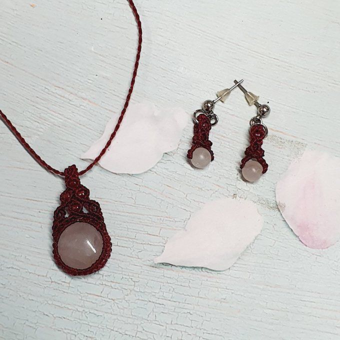 Parure Roseraie Secrète - Collier et boucles d'oreilles macramé et quartz rose