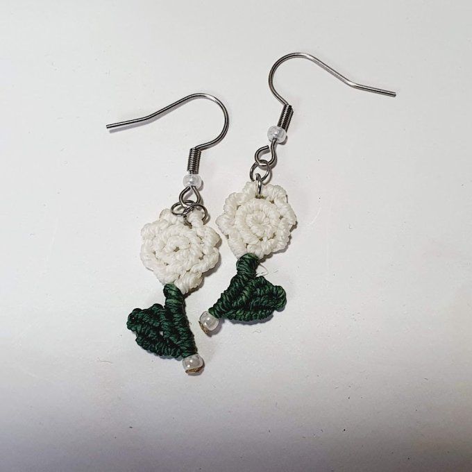 Boucles d'oreilles - petites roses