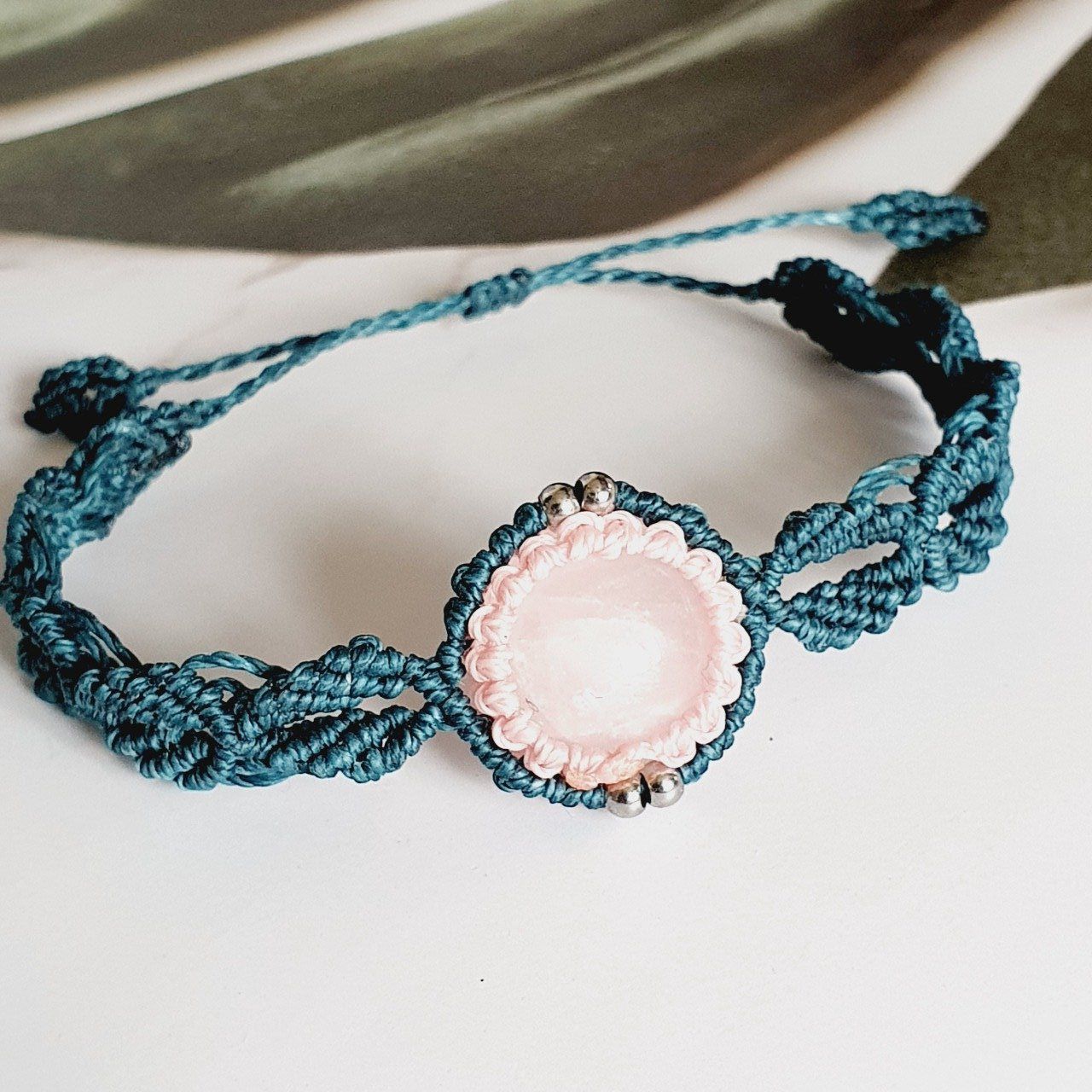 Bracelet printanier - quartz rose et feuillage
