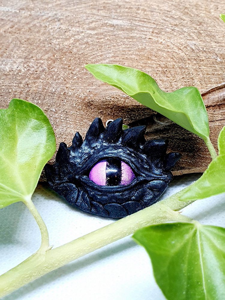 pendentif oeil de dragon fait main